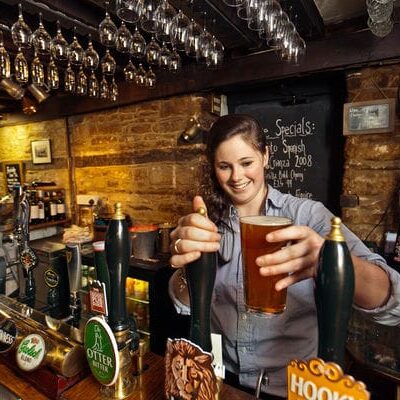 Los Pubs y la cerveza… asunto de estado en UK.