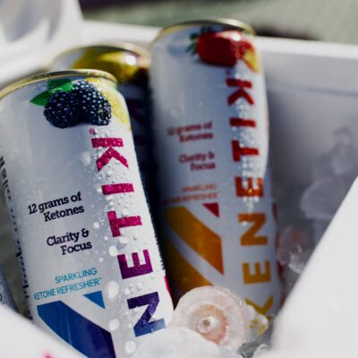 Llega Kenetik, la bebida cetogénica que no sabe a… quitaesmalte de uñas.