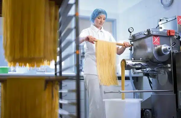 Incrementar los niveles de proteína en la pasta es posible añadiendo enzimas