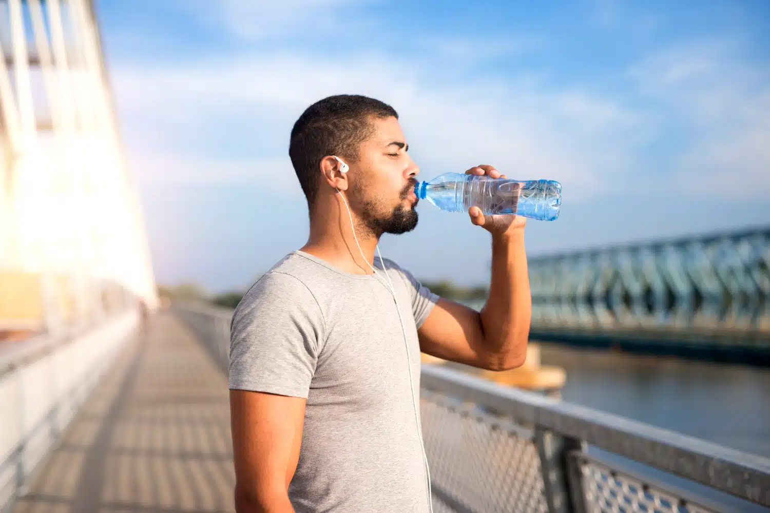 El agua alcalina es un producto de marketing que no tiene ninguna evidencia científica.