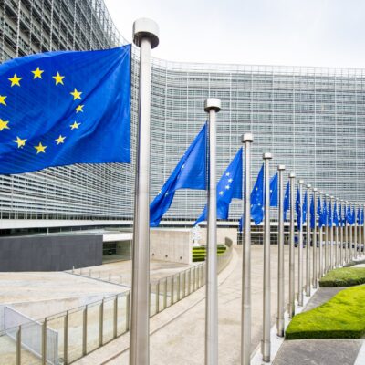 La UE aplaza las normas contra la deforestación… otra vez.