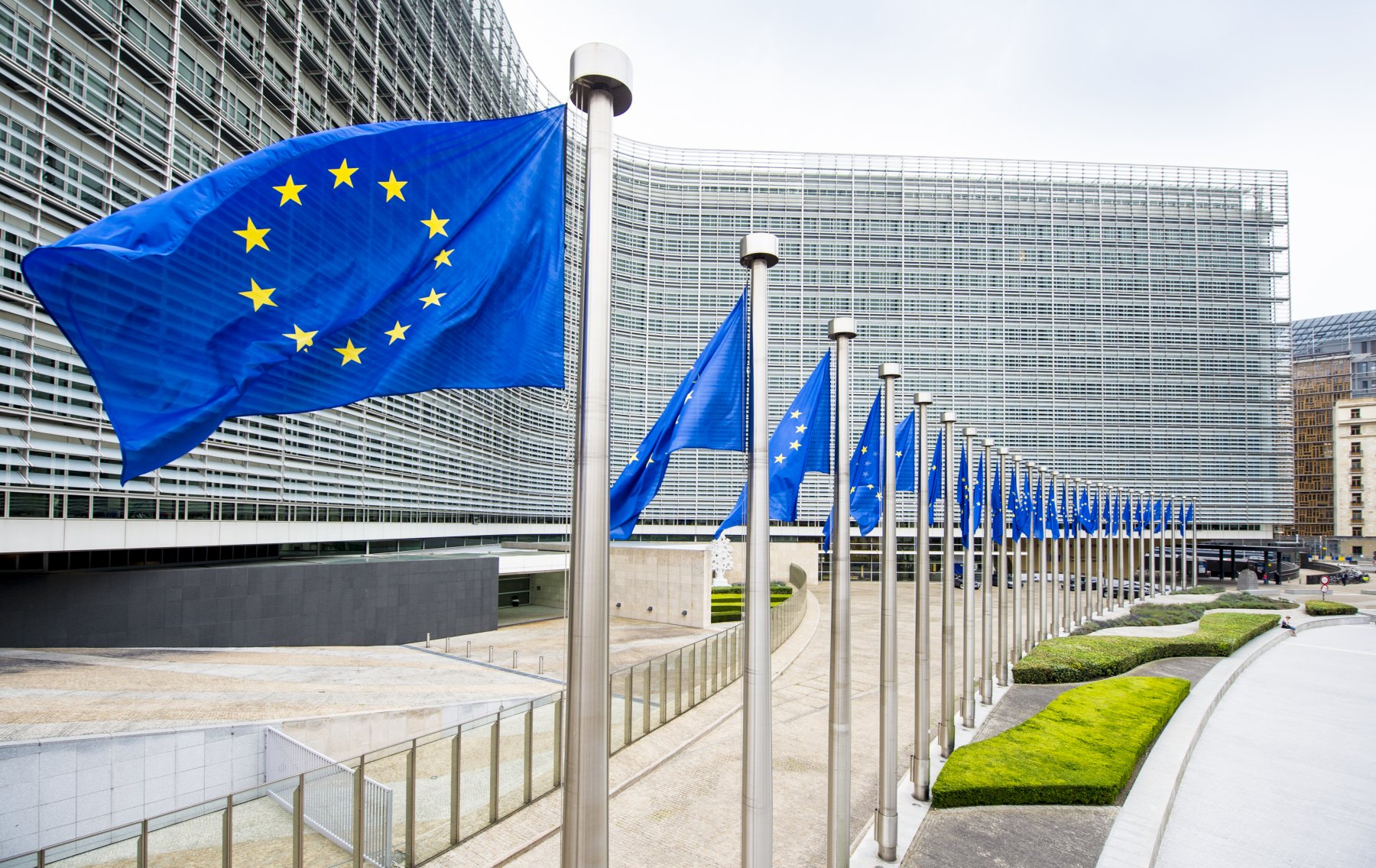 Nuevo aplazamiento de la Comisión Europea de normas que protegen el medioambiente.