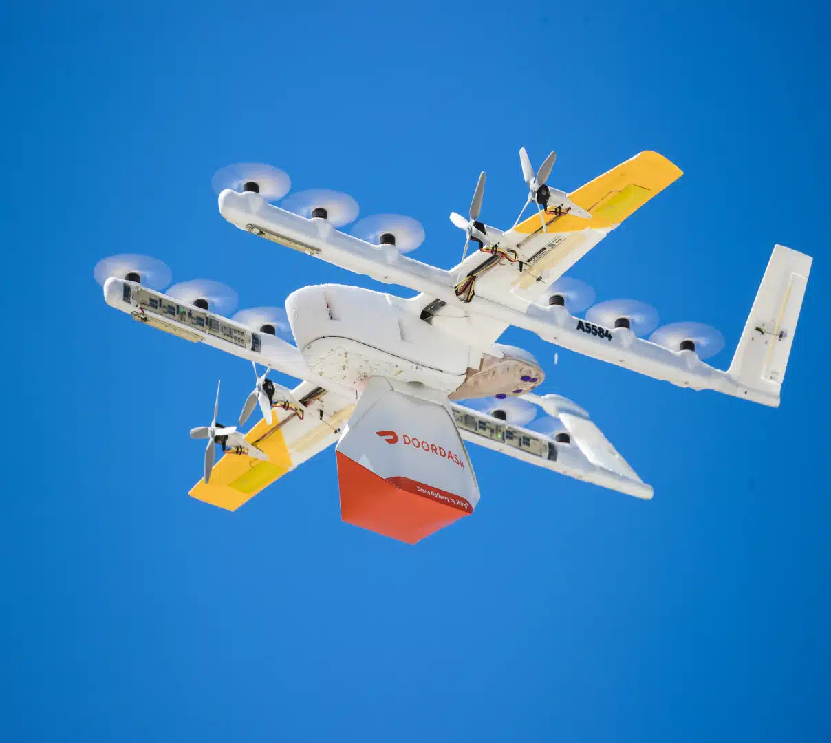 La empresa norteamericana de reparto a domicilio, DoorDash construirá su propia flota de drones aéreos para sus repartos.