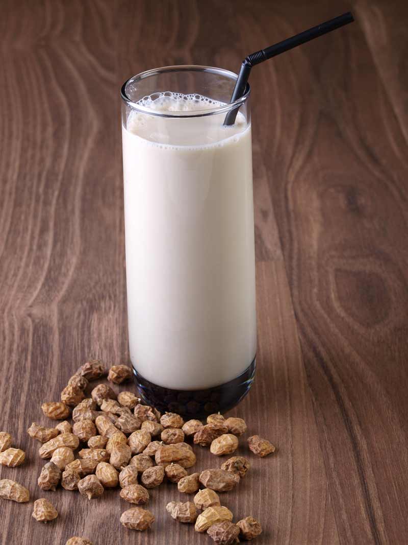 La horchata es una bebida vegetal, refrescante y nutritiva aunque relegada a un territorio y a una estación del año.