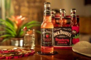 Lee más sobre el artículo Strawberry Punch – El nuevo Jack Daniels para llevar